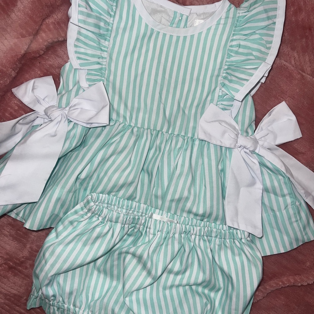 Striped Mint and White Kids outfit with Bows